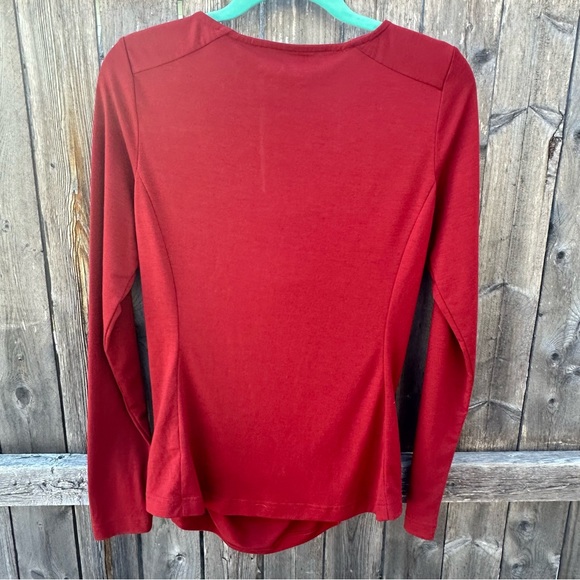 Royal Robbin’s Essential Tencel Cowl Neck Long Sleeve Tee Shirt Brick Re… - Picture 7 of 9